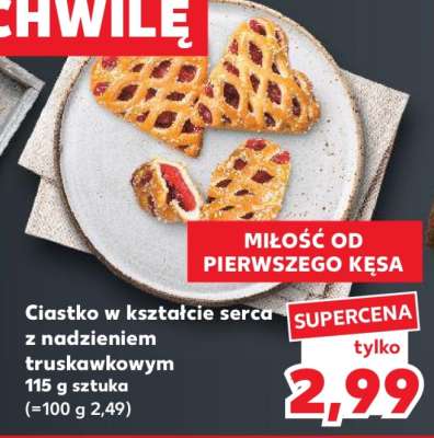 Ciastko w kształcie serca z nadzieniem truskawkowym